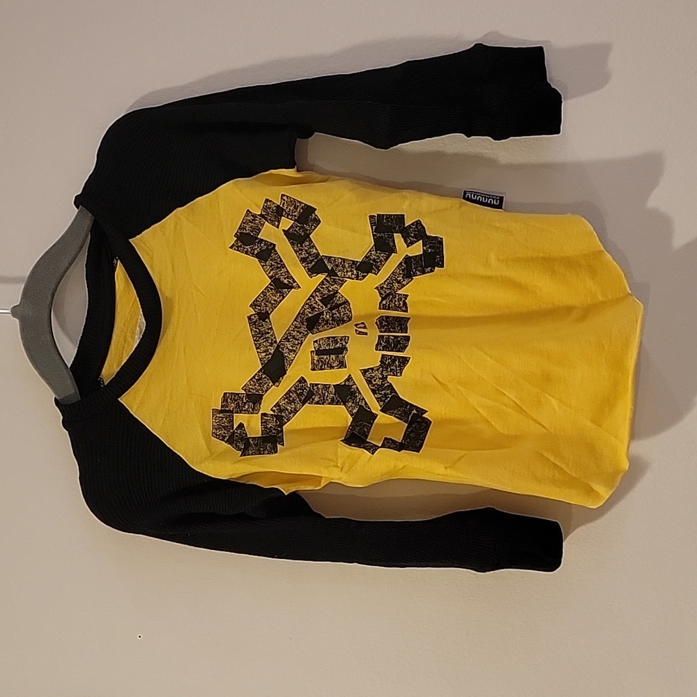 Nununu kids Long sleeve baseball raglan yellow and black skull size 12-18 month